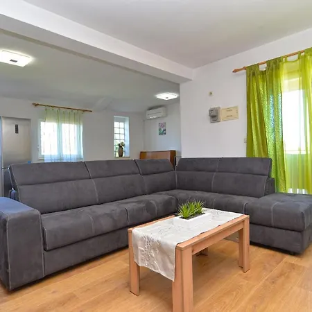 Olea Phasiana Apartmán *