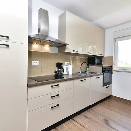 Olea Phasiana * Fažana